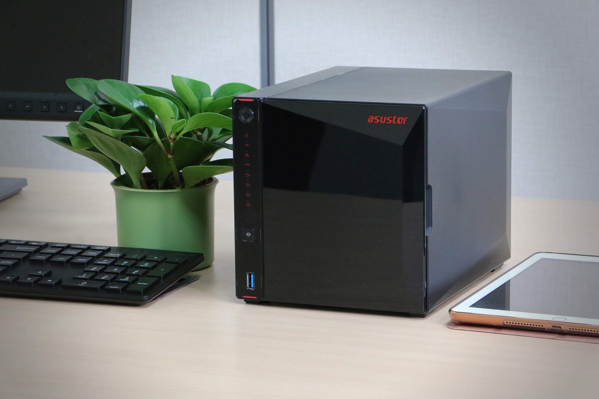 asustor-nimbustor-4-nas-4-baies-intel-quad-core-4-go-ddr4-2-5-gbe-x2 image 6