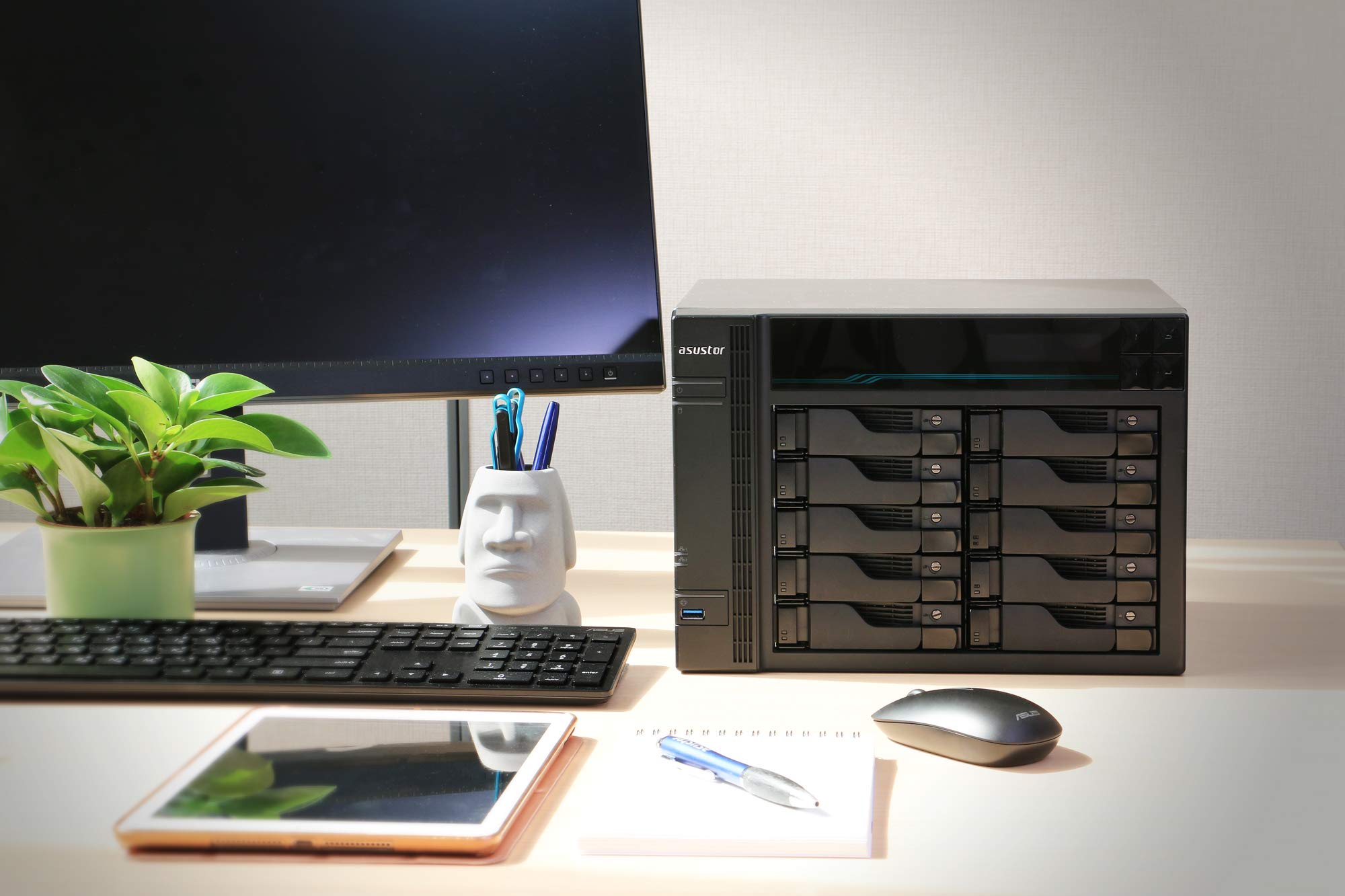 asustor-lockerstor-10-as6510t-nas-10-baies-2x-10gbe-2x-2-5gbe-m-2-nvme image 6