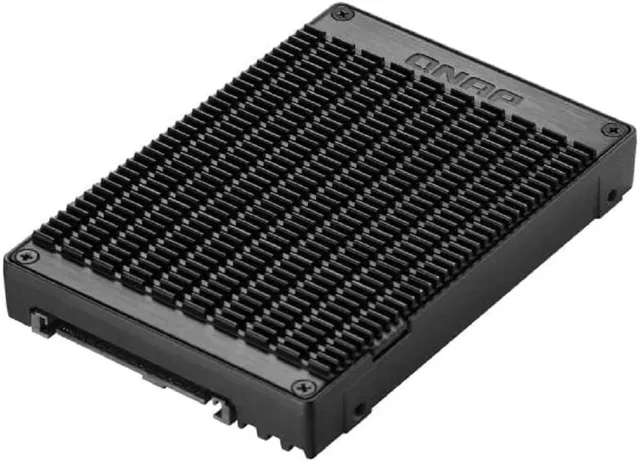 qnap-qda-ump4-adaptateur-m-2-nvme-vers-u-2-pcie-4-0-x4 image 1