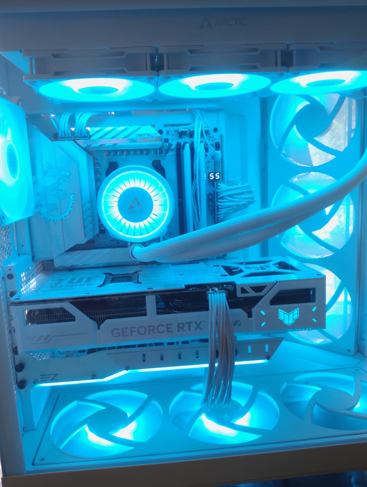 Monstre en 4K, silencieuse